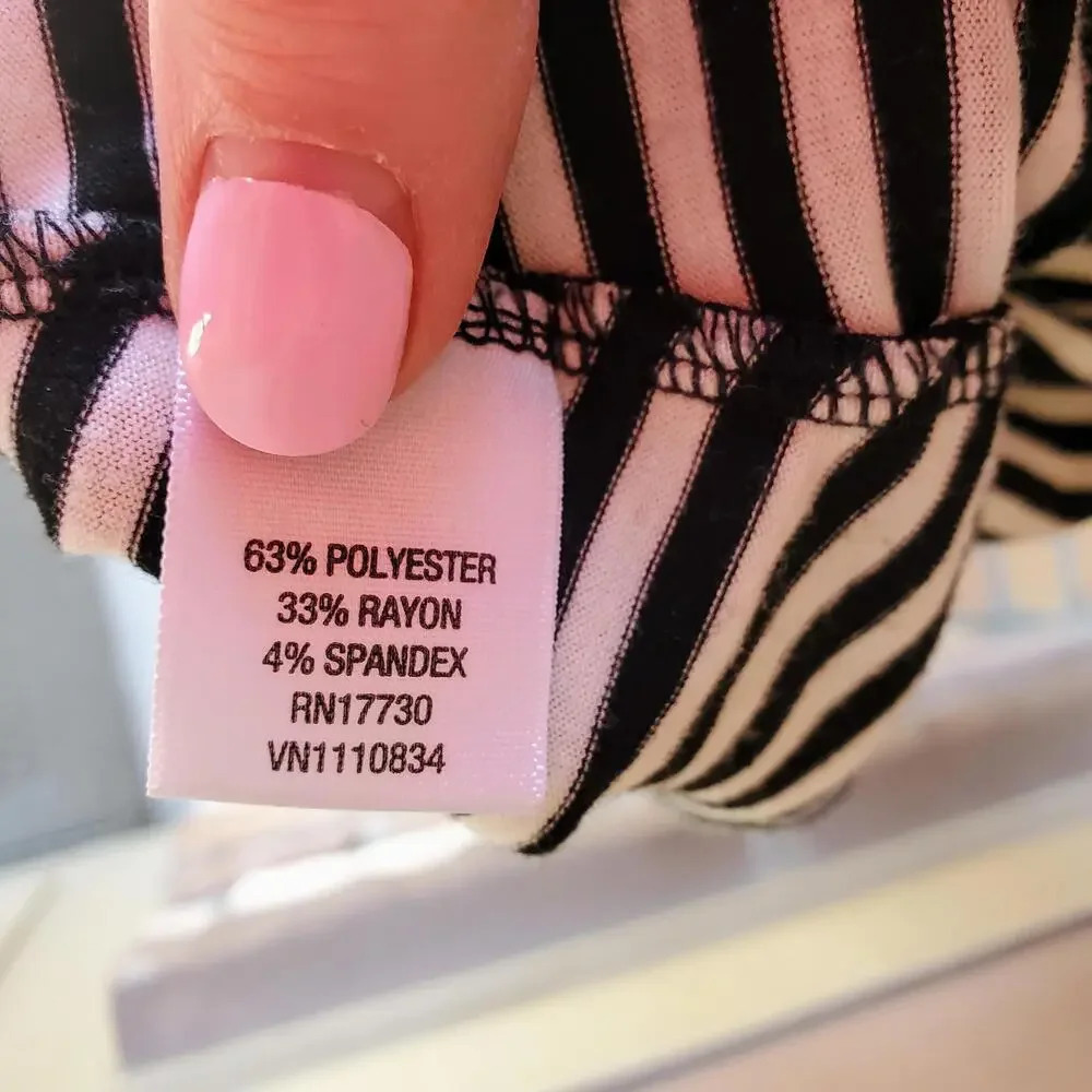 Xhilaration Black and White Striped 3/4 Sleeve Mini Dress Size Small EUC - Picture 11 of 14